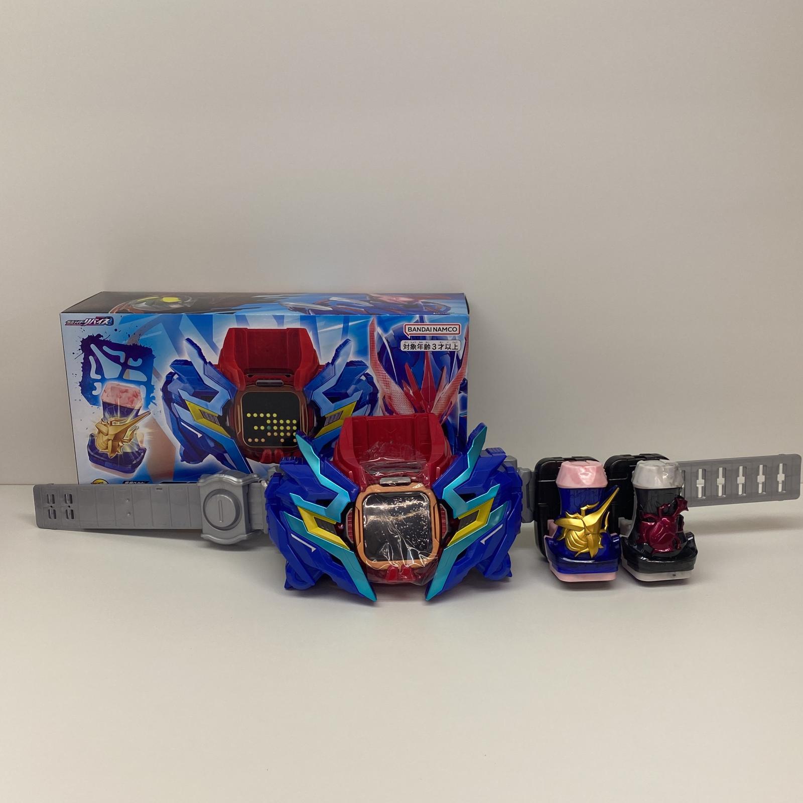 【中古】 仮面ライダーリバイス DX ベイルドライバー ＆ デストリームドライバーユニット プレミアムバンダイ限定 【飾磨店】画像