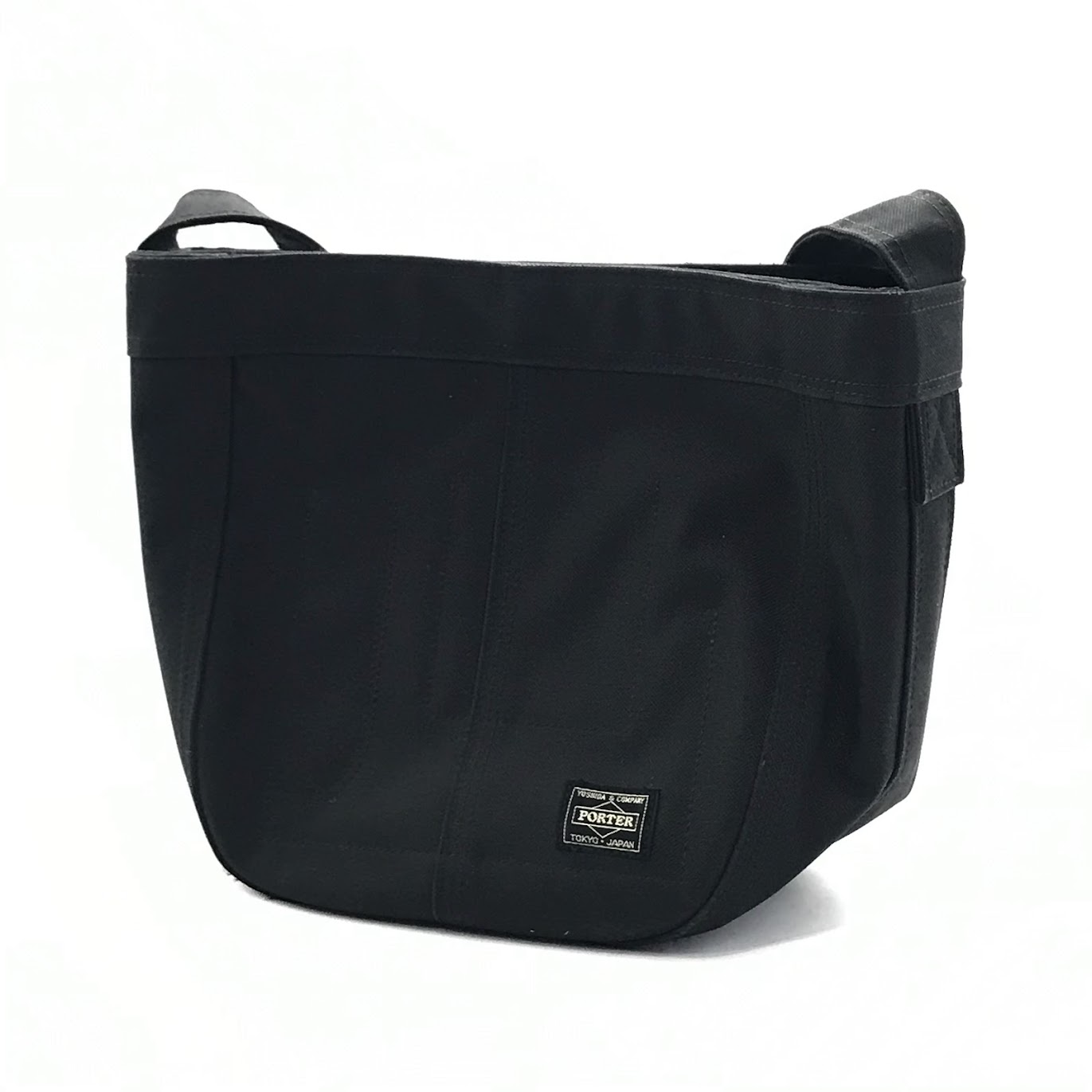 PORTER＊花柄＊メッセンジャーバッグ＊フラップ式＊ビームスボーイコラボ＊黒 ポーター ビームスボーイ コラボ 花柄 メッセンジャーバッグ