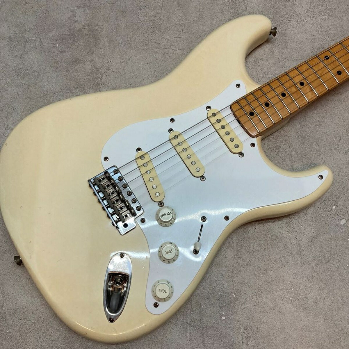 値下げ！永井博　GUITAR MAN LIVE ポスターセット シティポップ”の立役者、永井博が手がけるアートを施したギター