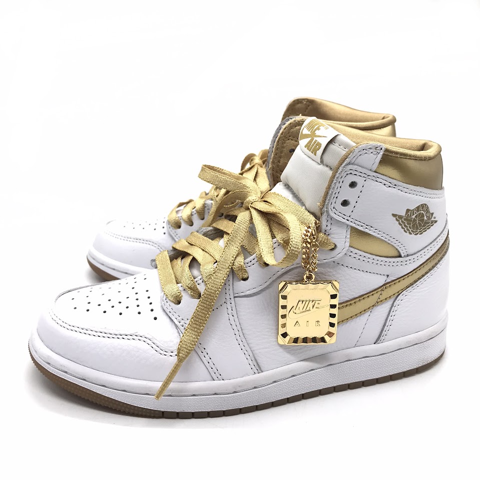 【中古】NIKE | ナイキ WMNS AIR JORDAN 1 RETRO HI OG スニーカー FD2596-107 白いこと 22.5糎【倉吉店】