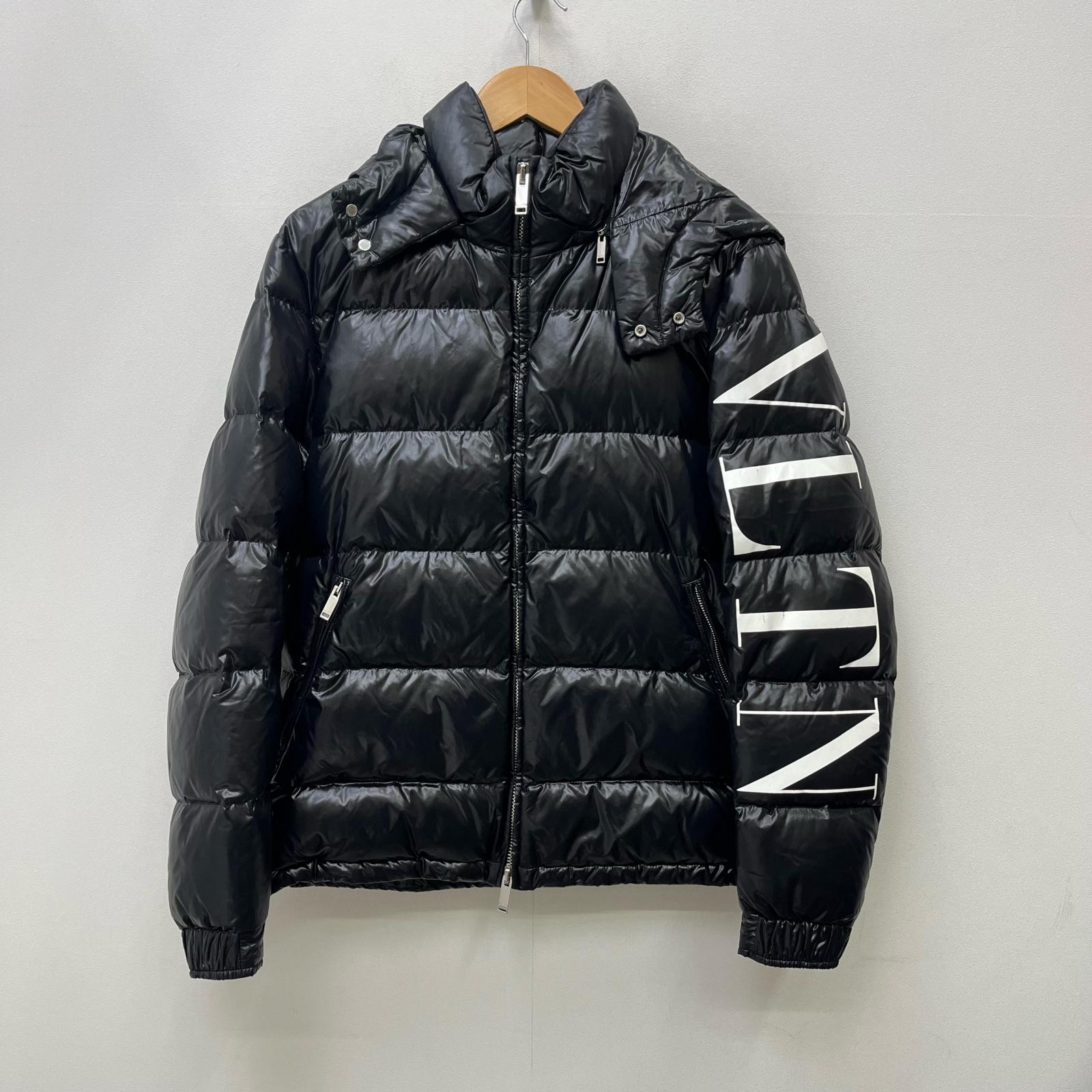 【中古】Valentino | ヴァレンチノ VLTN LOGO SLEEVE DOWN JACKET 落ちこむ上衣 UV0CNA316SM 黒いこと 大きさ：48【加古川店】