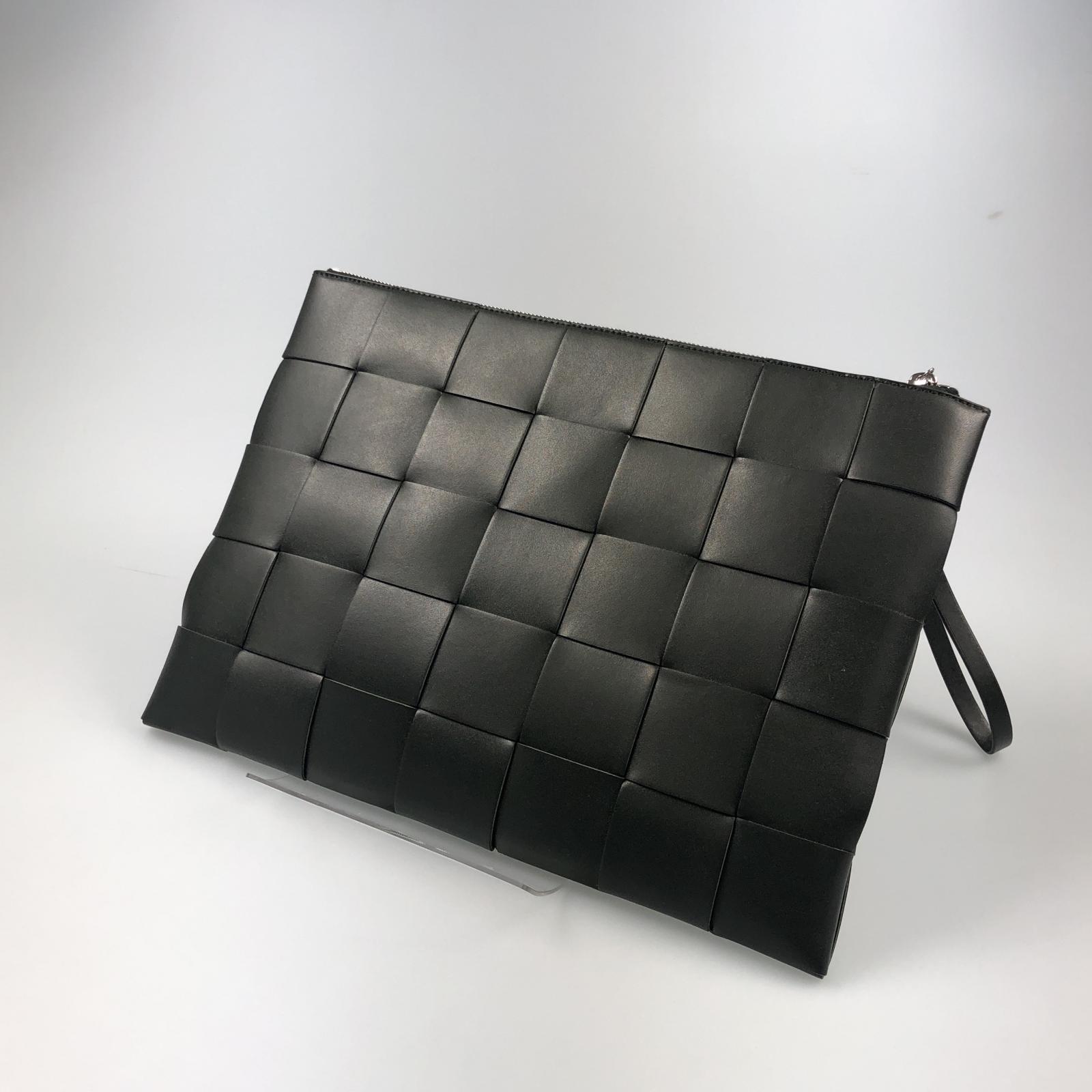 【中古】BOTTEGA VENETA | ボッテガヴェネタ ラージカセットポーチ クラッチバッグ 649616 2024S/S【姫路東店】