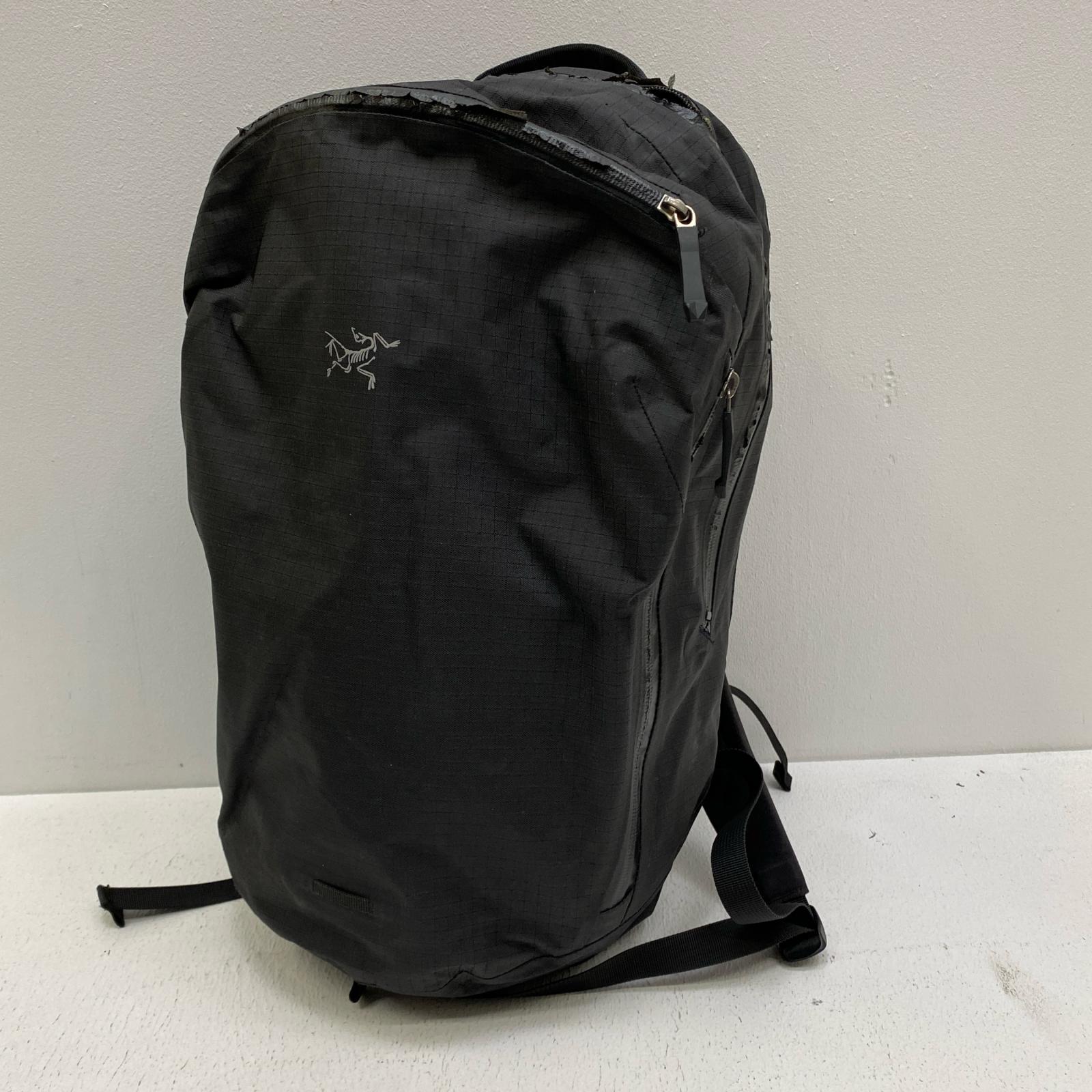 ARC'TERYX 26L 黒のデイパック ARC'TERYX 新品 アークテリクス Mantis 26 Backpack マンティス