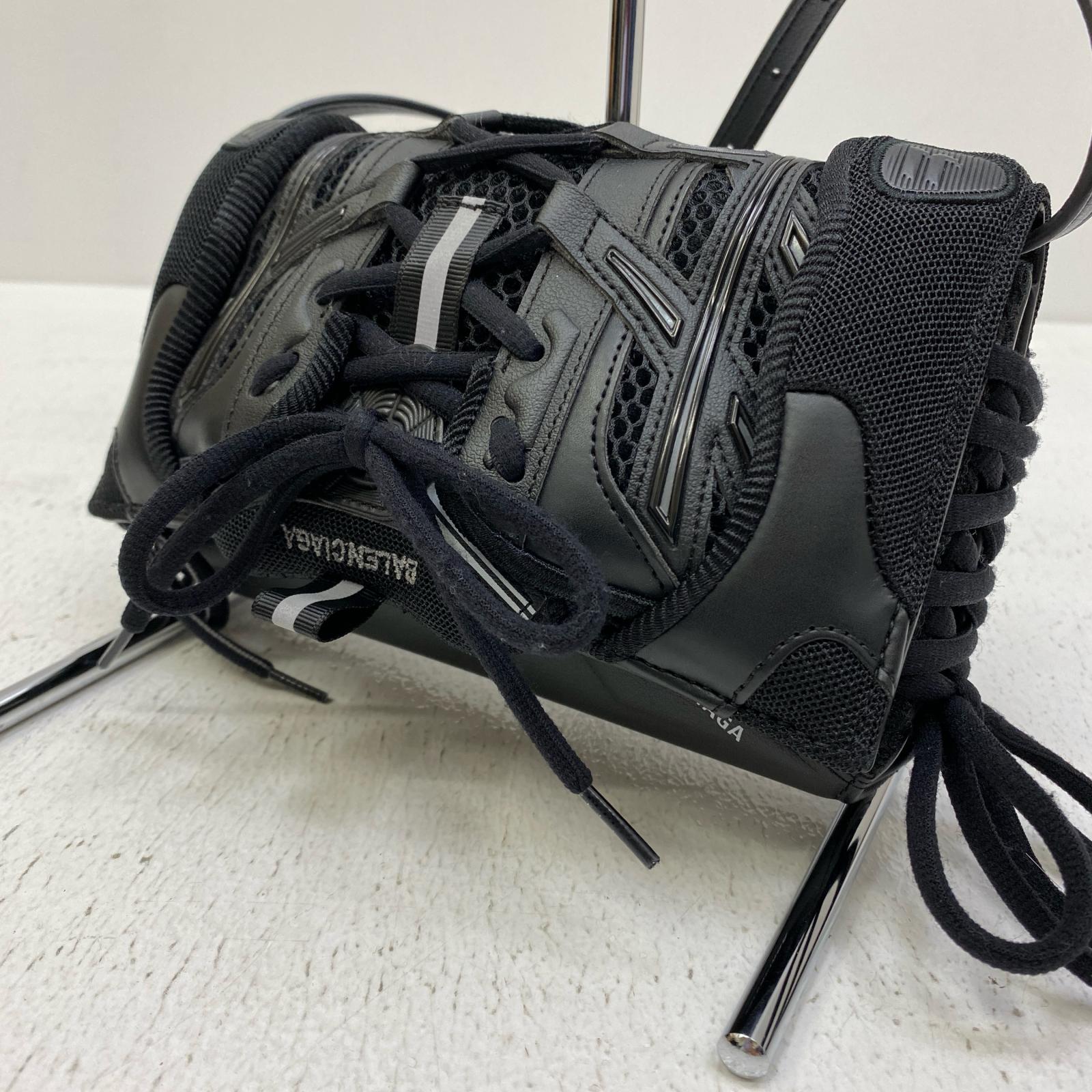 ほぼ未使用✨希少 バレンシアガ クロックス フォンホルダー ショルダーバッグ BALENCIAGA 【新品同様】バレンシアガ クロックスコラボ スマホ