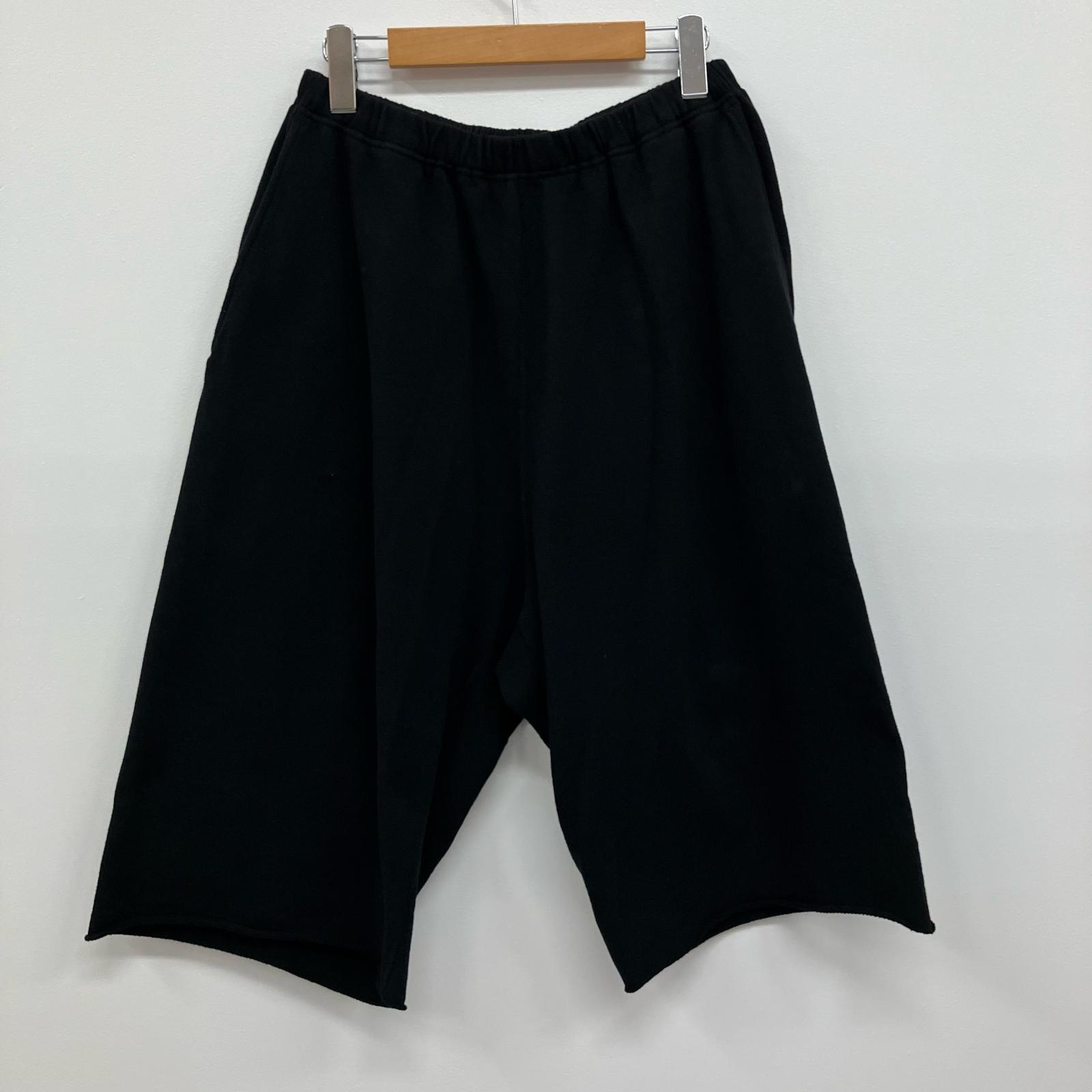 ほ*れ様 2024ss comoliブラック カーゴショートパンツ サイズ2