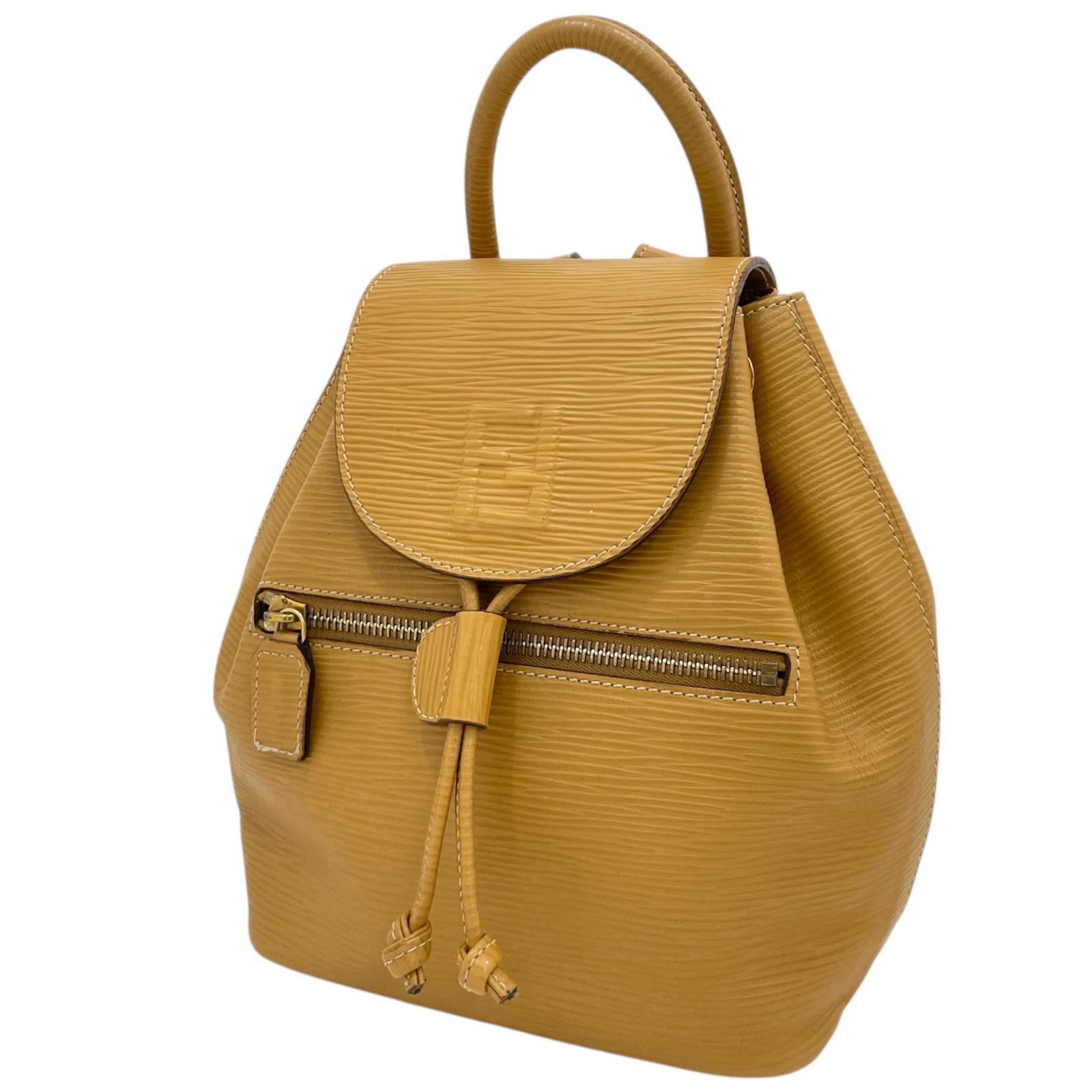 【中古】FENDI | フェンディ 向こう正面バックル うしろ側容器に並べる 背嚢・デイパック 315 262730 069 ベージュ【尾張小牧店】