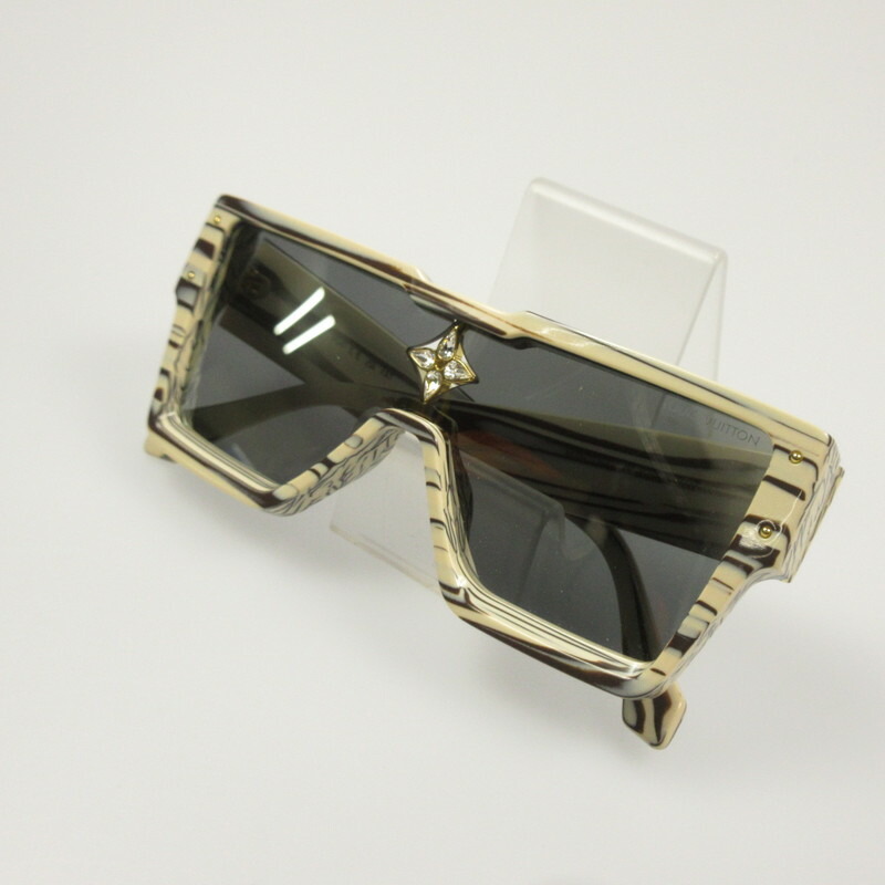LOUIS VUITTONサングラス サングラス・LVクラッシュ スクエア S00｜ルイ・ヴィトン 公式サイト