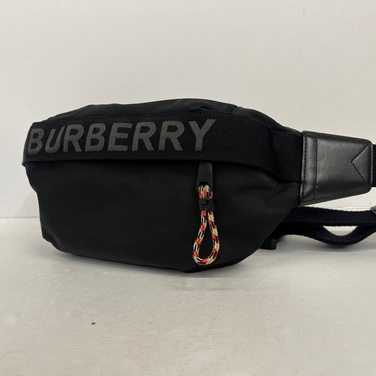【中古】BURBERRY | バーバリー 上半身御徒面子 8025669 黒いこと【加古川店】