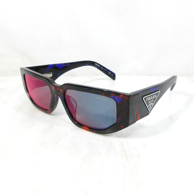【中古】PRADA | プラダ 0PR 09ZSF 06V40E 三角形 ロゴタイプ 真四角シェイプ 黒眼鏡 大いさ：55□17-140 赤銅色系×青碧系など【三重中央局】