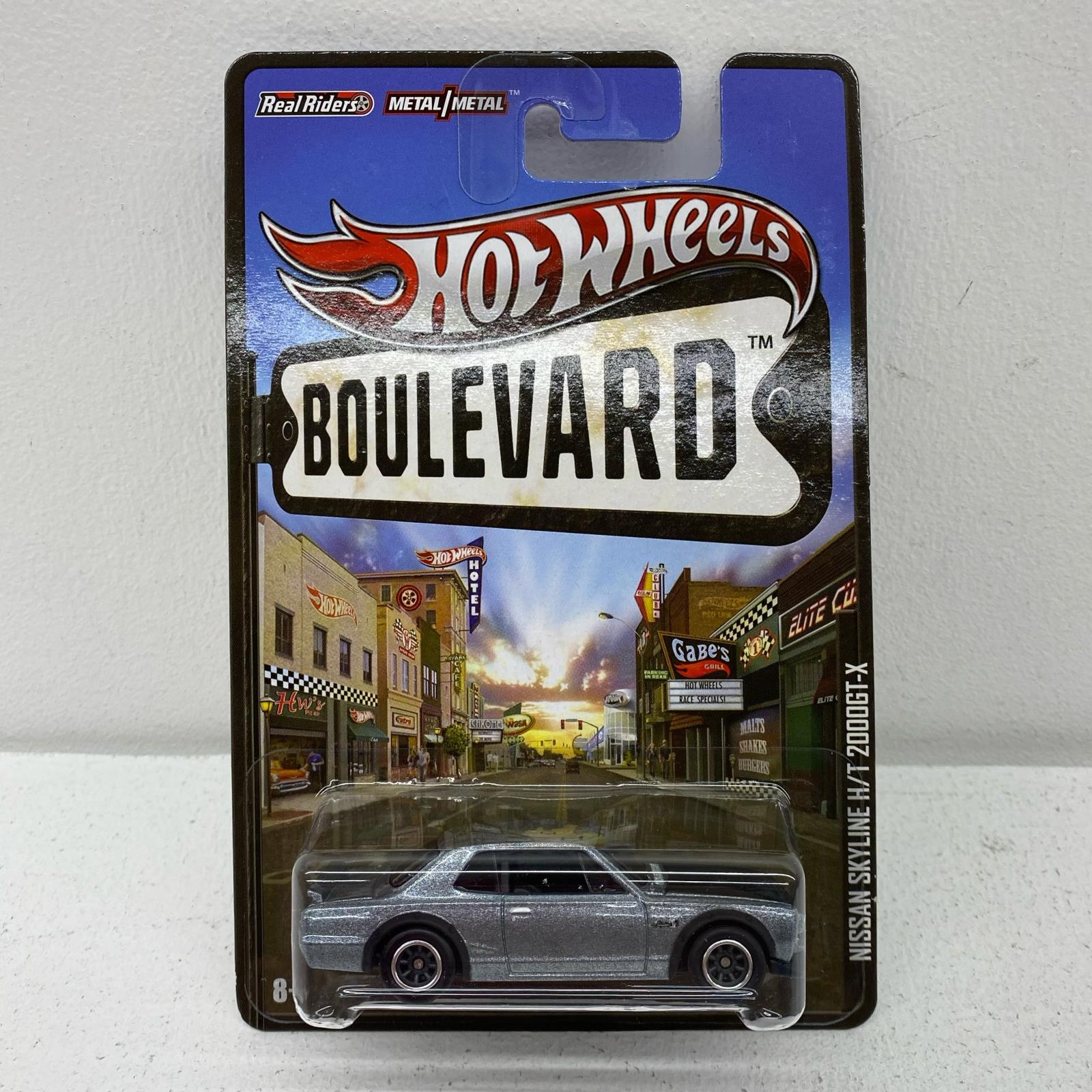 【中古】 NISSAN SKYLINE Boulevard