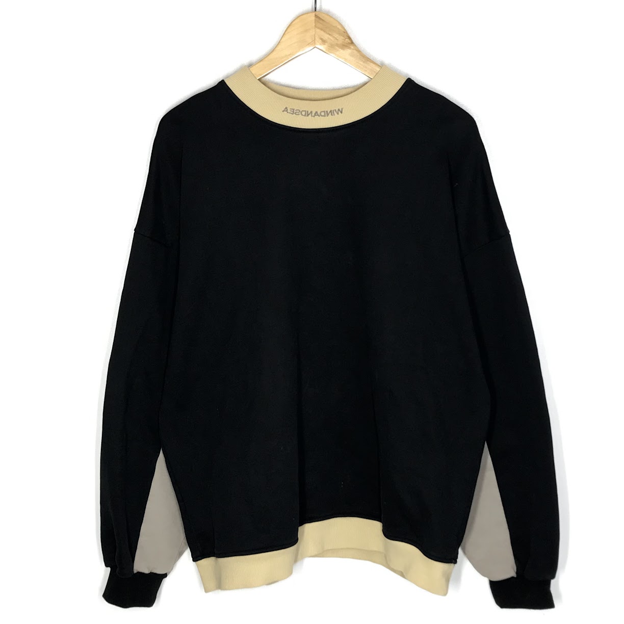 【中古】WIND AND SEA | ウィンダンシーウインダンシー SWEAT SHIRTS のど首ロゴタイプ刺しゅう 汗水 WDS-20A-TPS-02 黒いこと 大きさ：M【倉吉店】