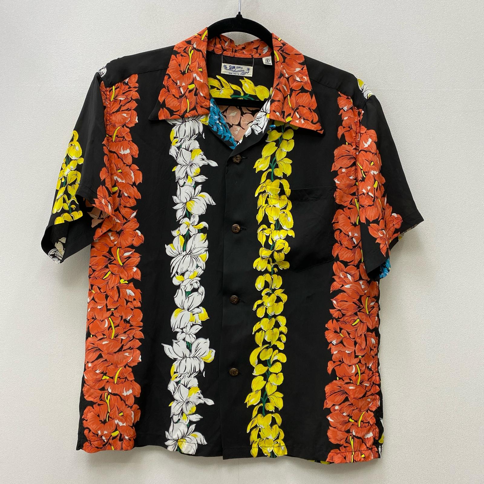 【中古】SUN SURF | サンサーフ HAWAIIAN SHIR  floralchain 余分の物トップス SS38579 黒いこと 大きさ：S【加古川店】