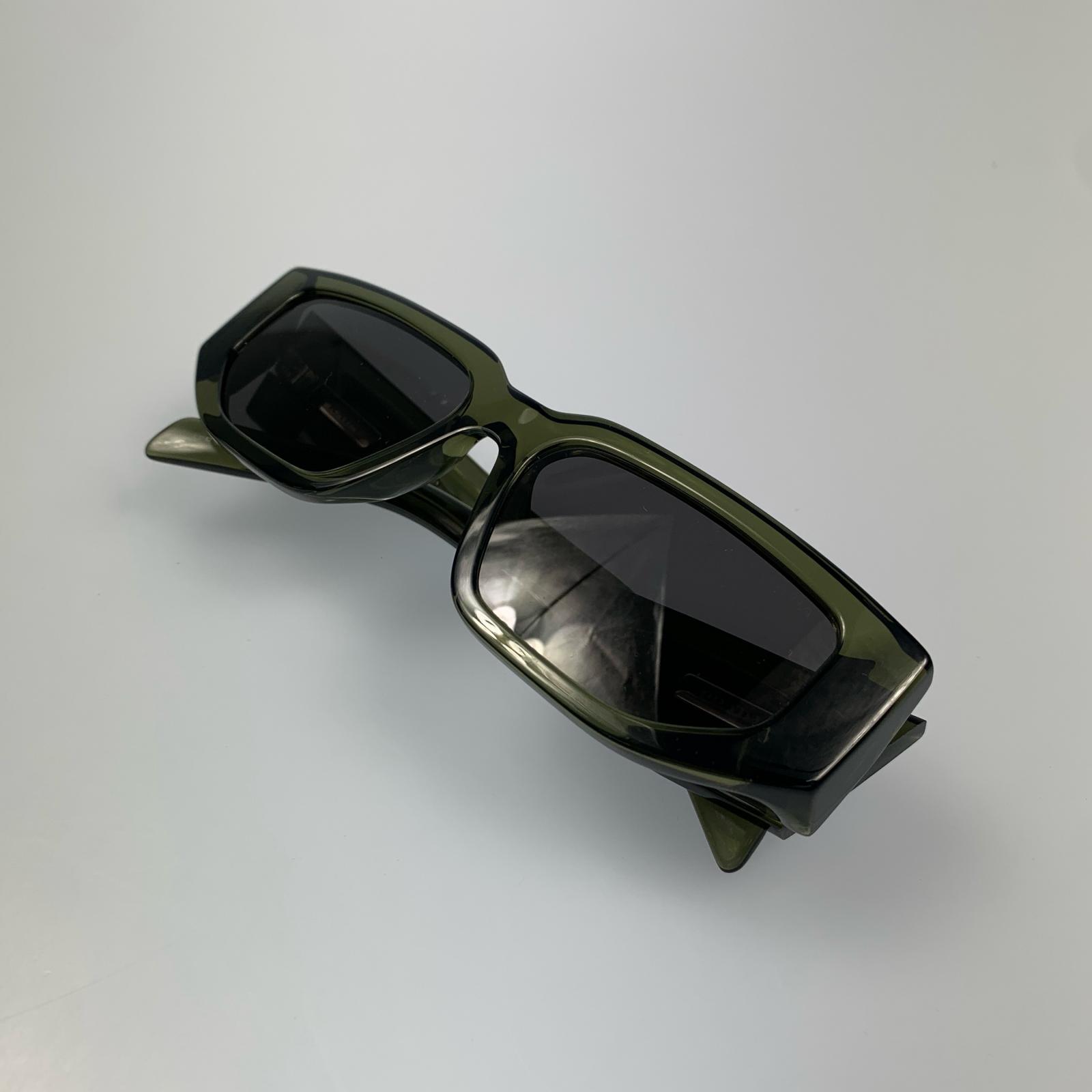 【中古】PRADA | プラダ 黒眼鏡 SPR09Z ｻｲｽﾞ:55□17 緑であること【姫路東店】