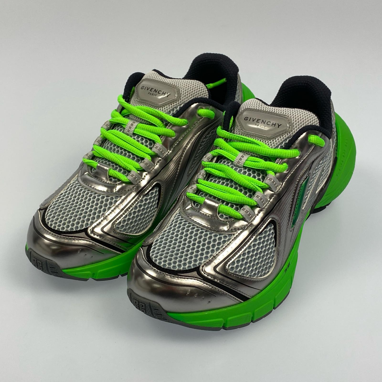 【中古】GIVENCHY | ジバンシィ TK-MX RUNNER スニーカー BH008MH1FN しろがね色【姫路東店】