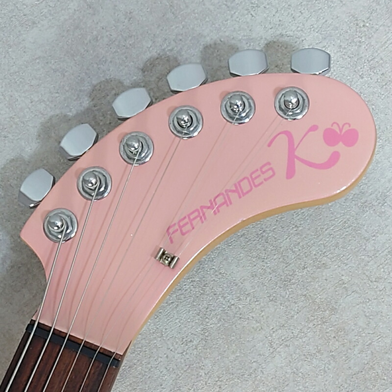 Hk ギター ギター ベース 送料無料 Fernandes Fernandes 中古 お宝市番館 Zo 3 楽器 エレキギター フェルナンデス Zo 3 ハローキティ スピーカー内蔵