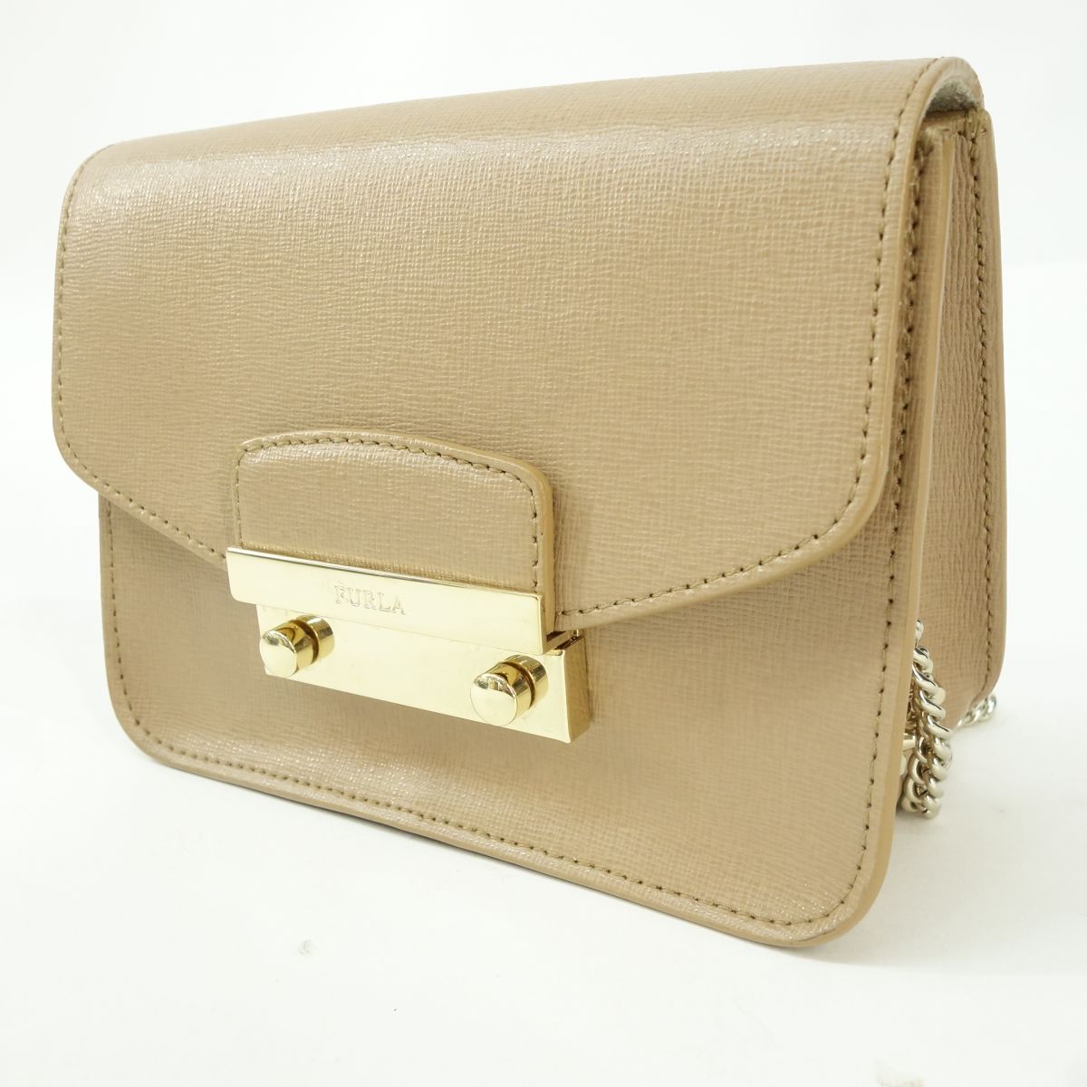 美品 FURLA メトロポリス グレージュ チェーンショルダーバッグ 本革 FURLA フルラ メトロポリス チェーンショルダーバッグ 型押し