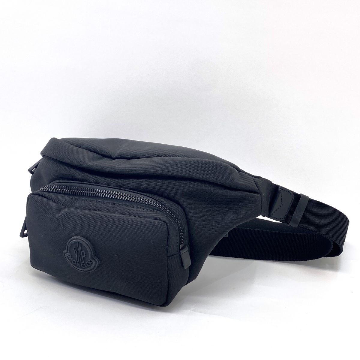 モンクレール MONCLER PIERRICK クロスボディバッグ ショルダーバッグ ナイロン/レザー ブラック K109A5L00008 M6256 中古 新入荷 OB2718 MONCLER（モンクレール） ショルダーバッグ PIERRICK CROSS BODY BAG