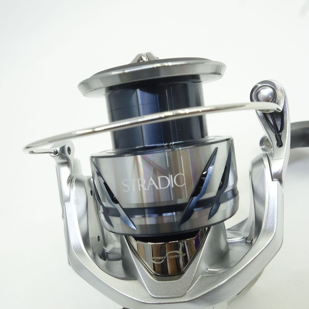 SHIMANO シマノ 23 STRADIC ストラディック 4000XG 045904 スピニングリール ※中古美品