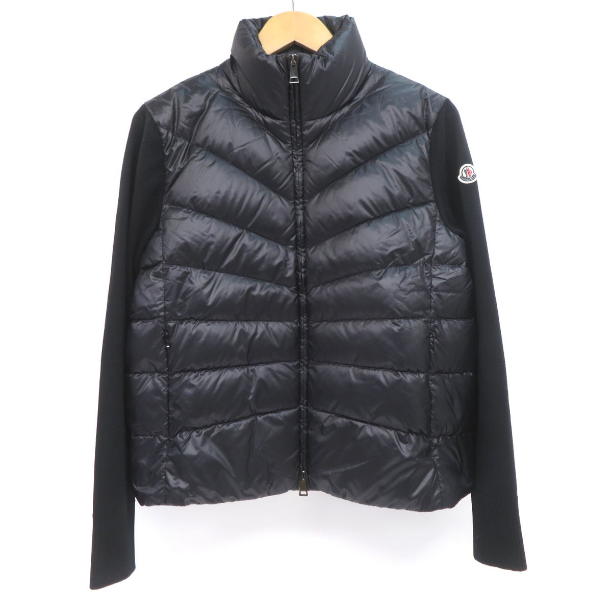 MONCLER モンクレール 23年 CRDIGAN TRICOT ダウンジャケット I20939B00012 Sサイズ レディース ※中古｜お宝ギターズ 46,200円
