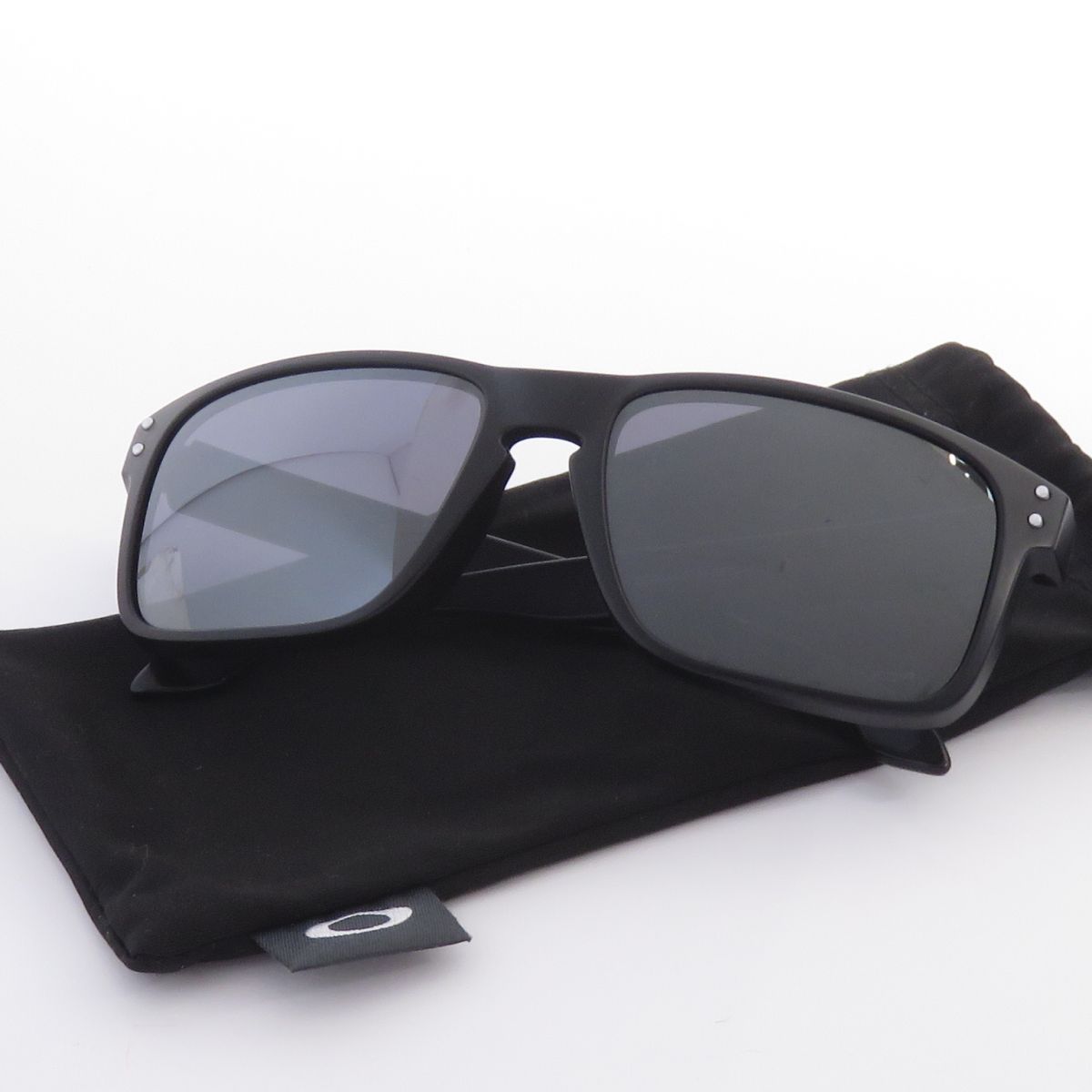 OAKLEY オーク材ロバート・エドワード・リー HOLBROOK ホルブルック OO9244-2756 黒眼鏡 ※中古