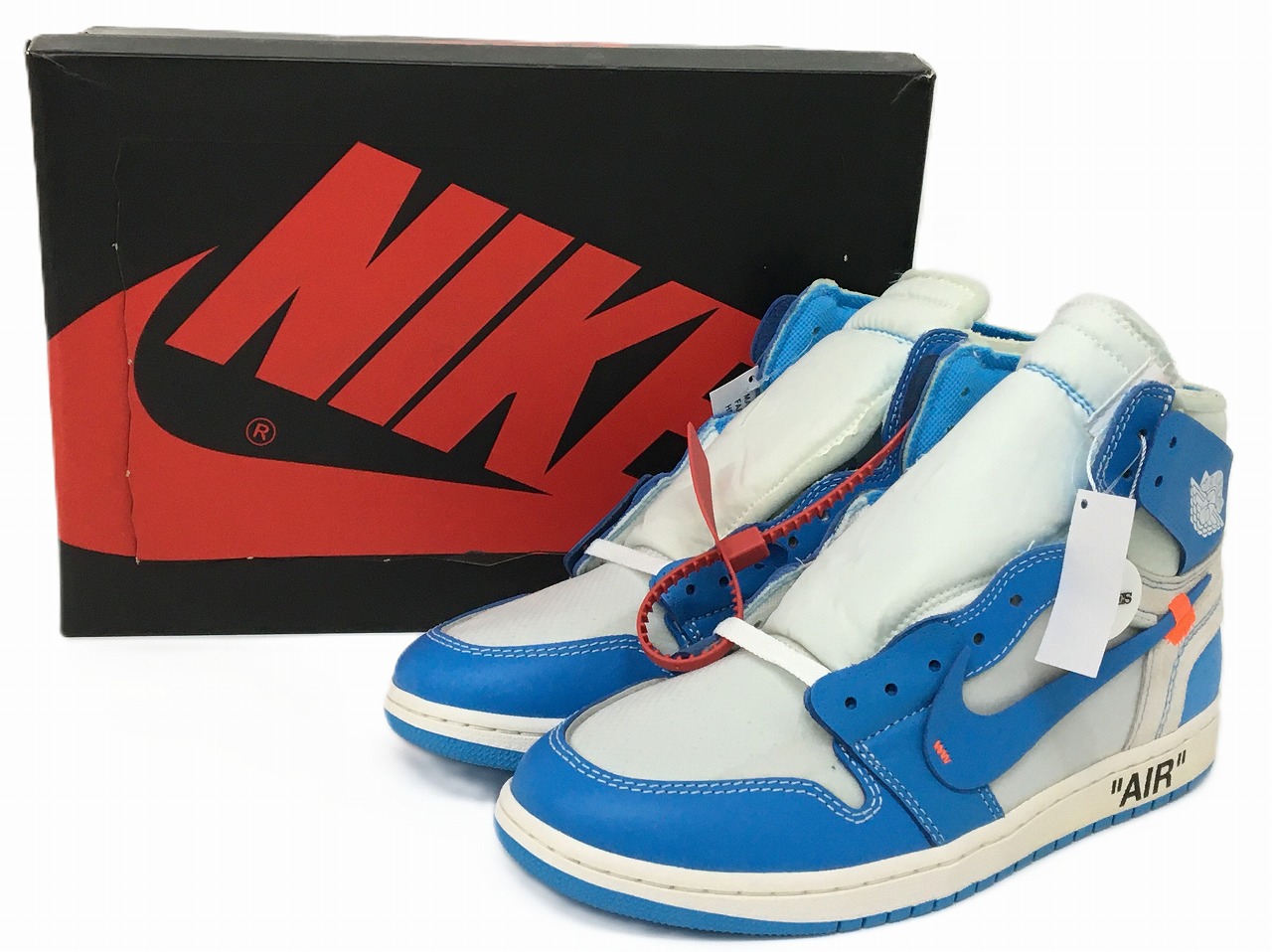 【未当て嵌める】OFF-WHITE × NIKE AIR JORDAN 1 UNC \"WHITE/DARK POWDER BLUE\"" AQ0818-148 象牙色 × ナイキ エアジョーダン1  スニーカー 27.5糎【長崎時津店】"