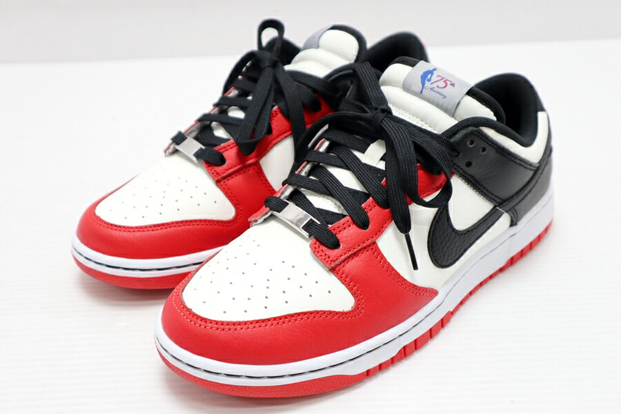 【中古】 NBA × Nike Dunk Low EMB 75th Anniversary \"Chicago Bulls\"" DD3363-100 27.5糎 \""NBA × ナイキ ダンク 置き目 EMB 75th 記念日 \""風の強い町 ブルズ\""\"" メンズ スニーカー 【日南店】"
