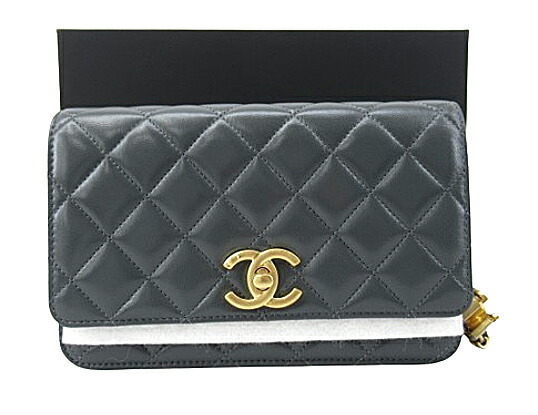 【中古】CHANEL “シャネル” マトラッセ シャイニーラムスキン チェーン店肩先 フラップウォレット ロングウォレット 長銭入れ ショルダーバッグ はりつけ台上半身 曲がった掛け 膝掛け アンティークゴールド金具 AP3938 薄墨色【鹿児島店】