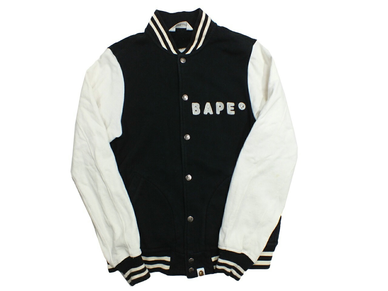 s*a様 BAPE kawsコラボ スタジャン 楽天市場】A BATHING APE アベイシングエイプ BAPE ×KAWS カウズ
