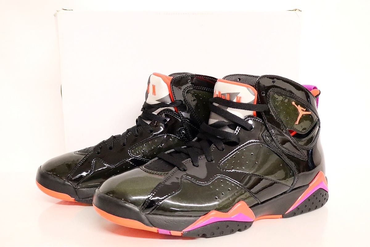 【中古】NIKE WMNS AIR JORDAN 7 RETRO 313358-006 28.5糎 \