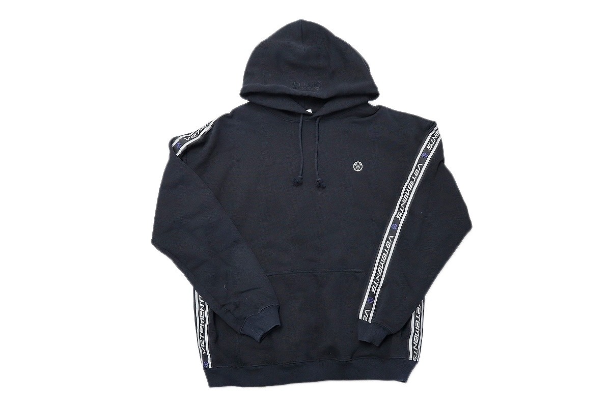 楽天市場】VETEMENTS ヴェトモン 16AW ADELAIDE バックレタリング刺繍