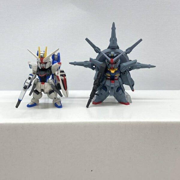 【中古】バンダイ FW GUNDAM CONVERGE SP07 フリーダムガンダム＆プロヴィデンスガンダム 開封品 機動戦士SEED[97]｜お宝創庫
