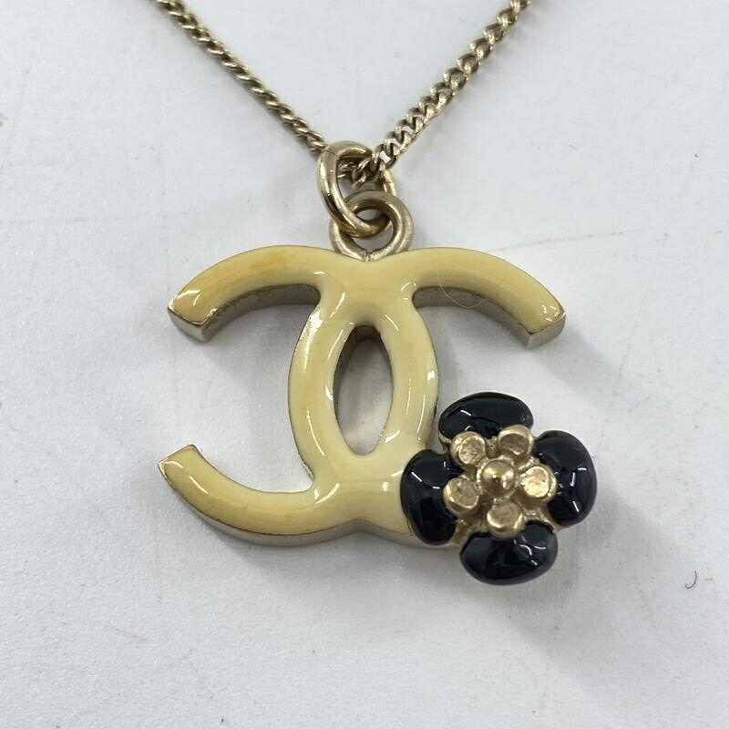 【中古】CHANEL ココマーク カメリアネックレス アイボリー ブラック ゴールド シャネル[10]