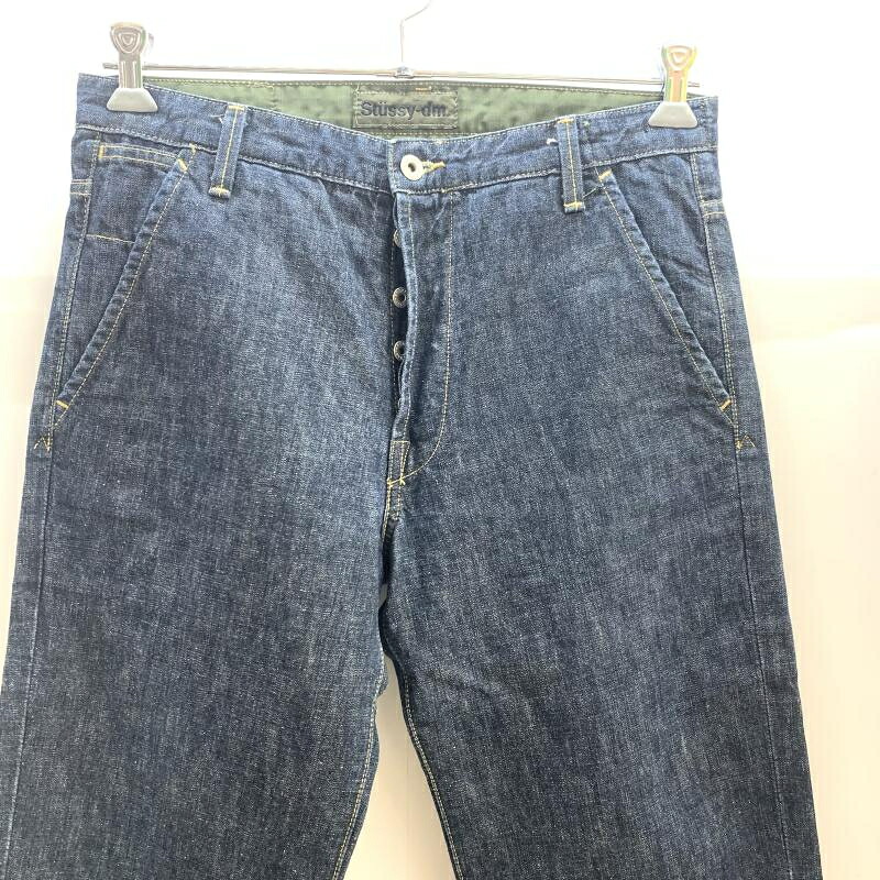 【中古】STUSSY ストレートデニム 革パッチ サイズ32 USA製[92]