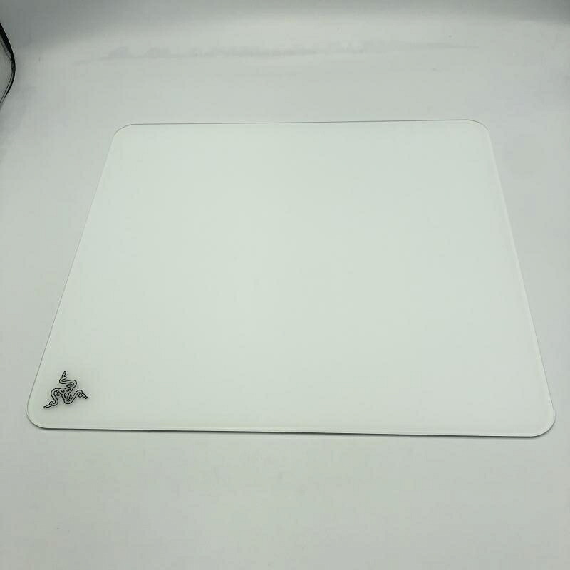 【中古】RAZER Razer Atlas 強化因子硝子製ゲーミングマウスパッド 白 RZ02-04890200-R3M[10]