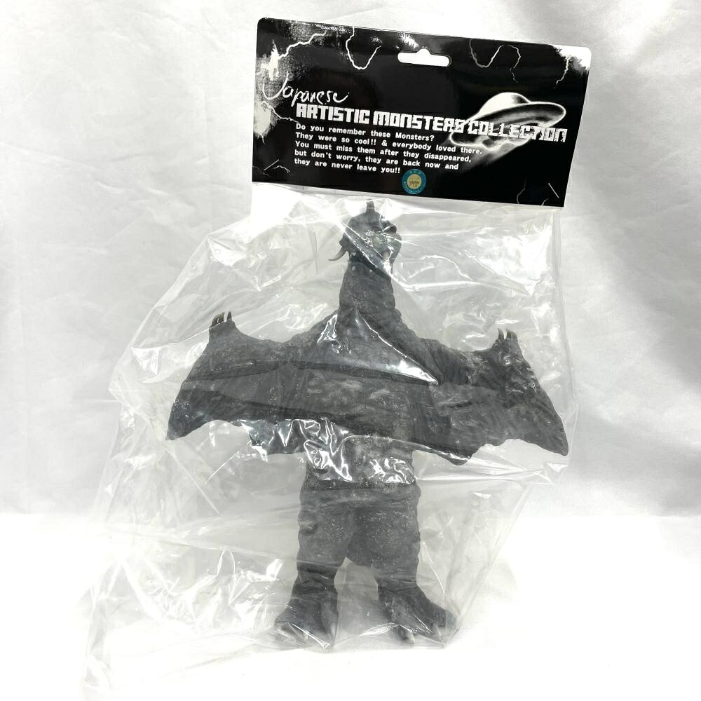 【中古】未開封)CCP　1/6特撮シリーズ　冷凍怪獣ペギラ　モノクロVer.[79]｜お宝創庫