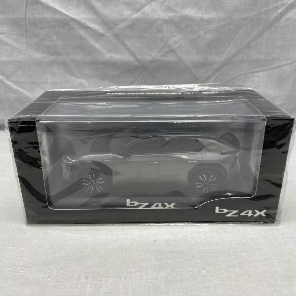 【中古】bZ4X ﾐﾆｶｰ 1/30 2YJ ｱﾃｨﾁｭｰﾄﾞﾌﾞﾗｯｸﾏｲｶ(218)×ﾌﾟﾚｼｬｽﾒﾀﾙ(1L5)(1)[91]