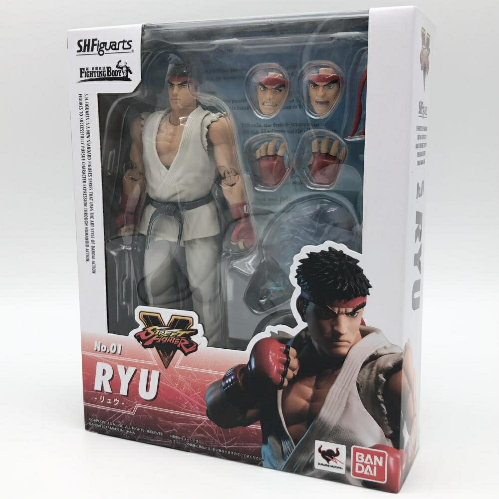 SHFiguarts サガット　ストリートファイターV フィギュアーツ Amazon | Street Fighter V: Sagat, Bandai S.H.Figuarts