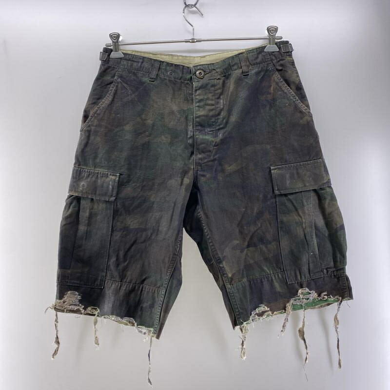 【中古】INNOCENCE new york カットオフオイルドリメイクカーゴショーツ 迷彩 M △一部生地痛み イノセンス[24]