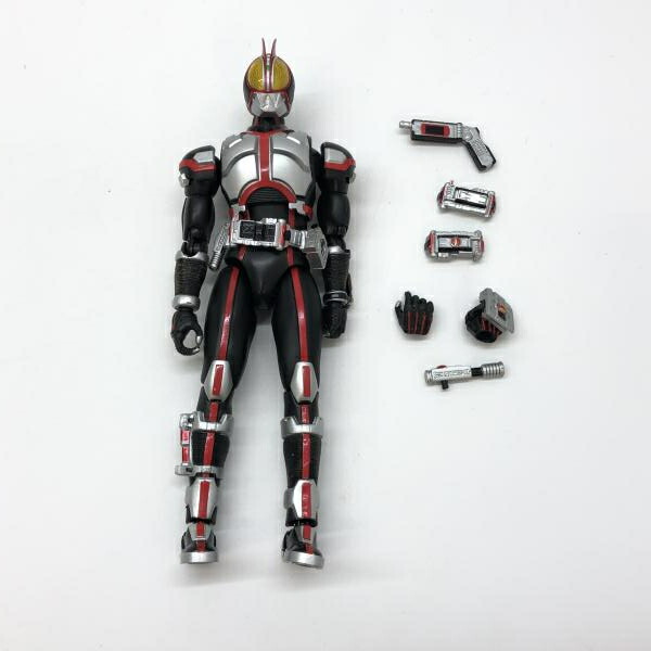 楽天市場】【中古】S.H.フィギュアーツ（真骨彫製法）仮面ライダー555