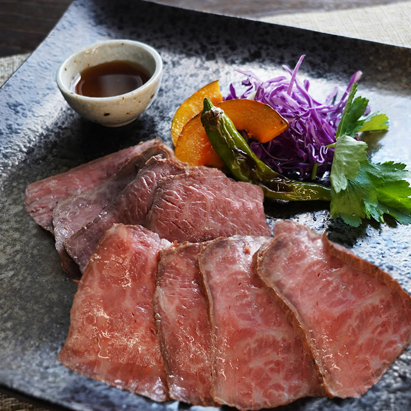 お中元 肉 内祝い お返し お肉 誕生日 お祝い 結婚祝い 雅楽 黒毛和牛ローストビーフ340g 送料無料 熨斗対応可 夏ギフト｜黒毛和牛専門店　プレミアムギフト