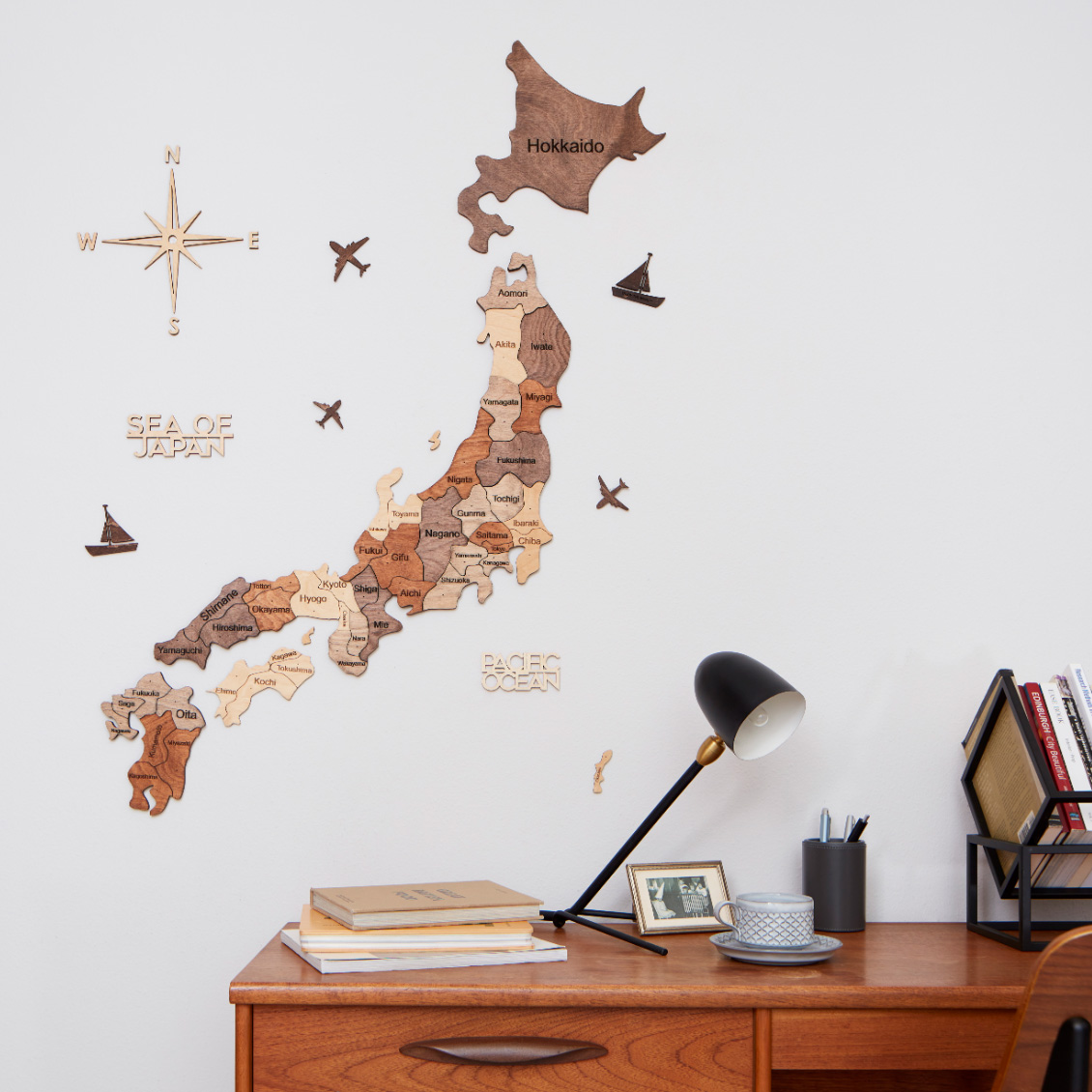 3d 知育玩具 学習玩具 紙の世界地図や地球儀では感じられないダイナミックさを持つ高級の壁掛け木製世界地図 インテリア用壁掛け木製日本地図 On Wood Japan Goショップ The Map 地図 地球儀 Map