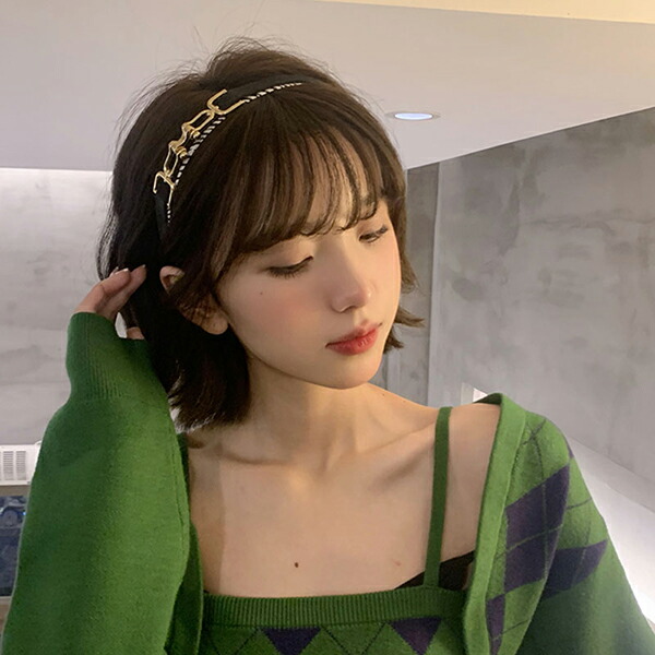 ヘアーアクセサリー カチューシャ 人気 流行 気質 百掛け Sweet系 姫系 お嬢様 ヘアバンド ヘッドバンド ヘアピン プレスヘア カジュアル 上品 大人 かわいい おしゃれ フォーマル 二次会 結婚式 お呼ばれ 韓国ファッション 期間限定 最安値挑戦