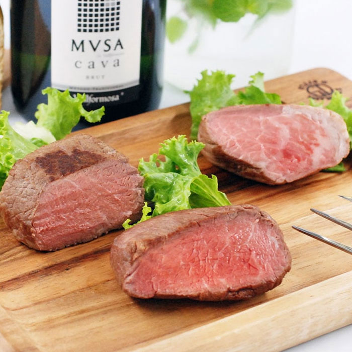氷温熟成牛ローストビーフ食べ比べ 牛モモ 牛ヒレ 牛サーロイン オニオンソース 父の日 母の日 ギフト プレゼント 御歳暮ギフト
