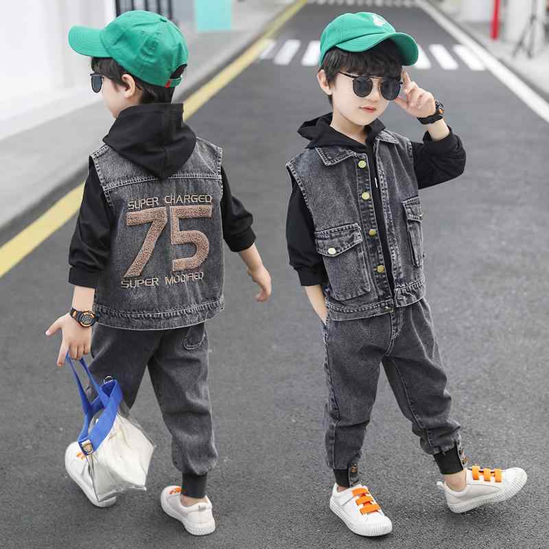 上下揃いの服 男の子 お子様向け 春秋冬 厚手で丈夫な綿素材 3点セット 韓国風 普段使いの服装 おしゃれ かっこいい 通学 お出かけ着
