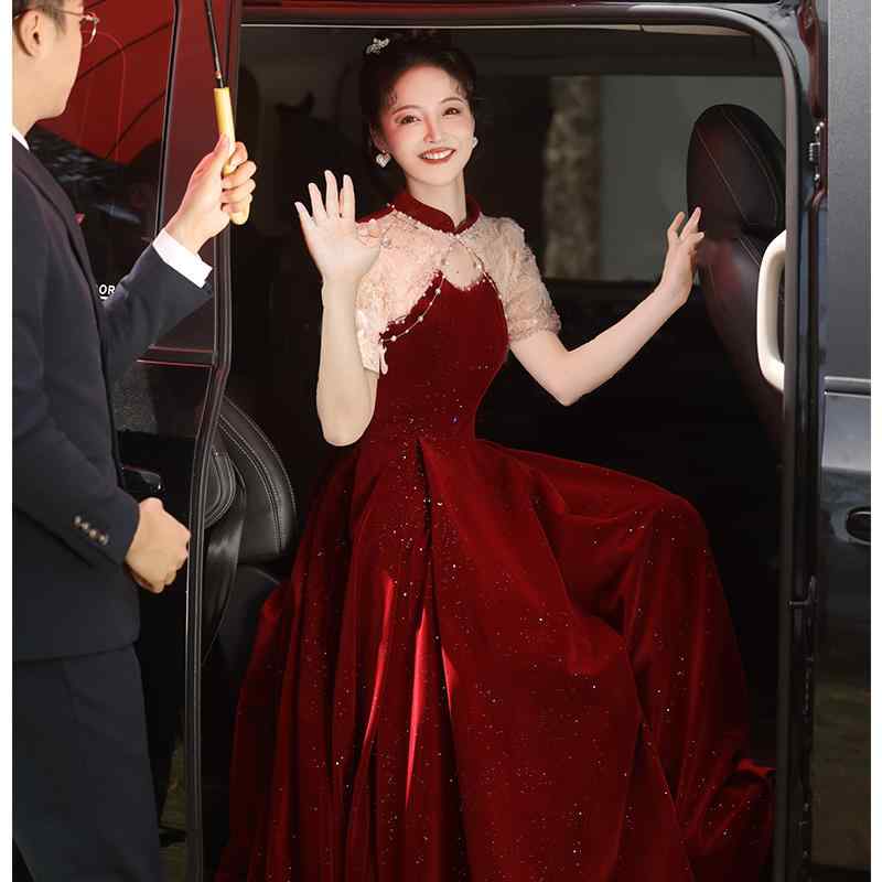 パーティードレス レディース 女性用 結婚式 披露宴 宴会 お呼ばれ フォーマルドレス 現代的な中国風 レトロ 高級感 スタンドカラー 長袖 フレアスリーブ パール ビーズ装飾 ミドルウエスト ロング丈 ワインレッド 赤 春夏