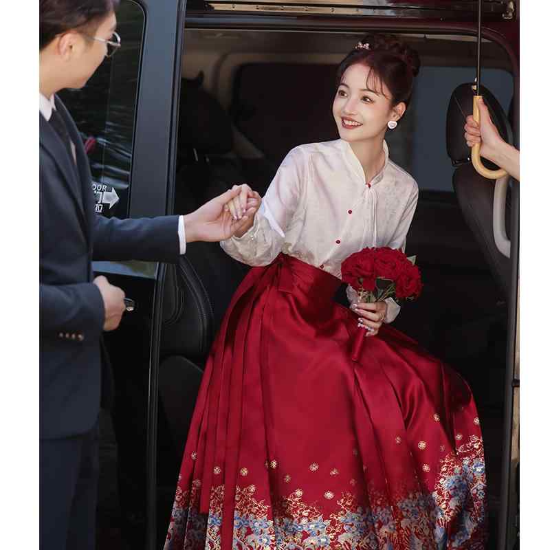 お召しもの レディース 新中華風 御芽出度 花嫁御寮 ぶどう酒赤いこと ボルドーワイン 言い慣わし的な中華風スコート セットアップ エンゲージメント 御芽出度 交歓会 二次会 寄りあい お呼ばれ フォーマル ロング丈 長袖 パールかざり付ける レトロ 無地 普段使い走り 秋冬