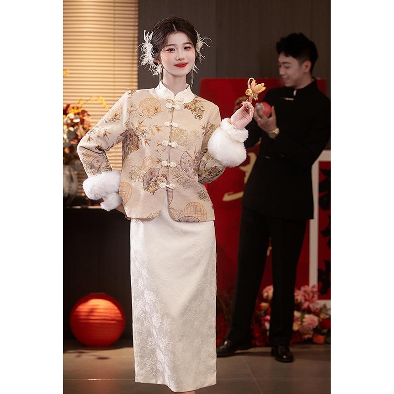お召しもの レディース 今めかしい瀬戸もの 瀬戸ものお召しもの 御芽出度お召しもの 交歓会お召しもの 御芽出度 寄りあい お召しもの ロング丈 長袖 照明ランプ色合い 裏起毛 朦々たる 秋冬 御前上等感 細身 三鞭酒色合い ポリエステル 普段使い