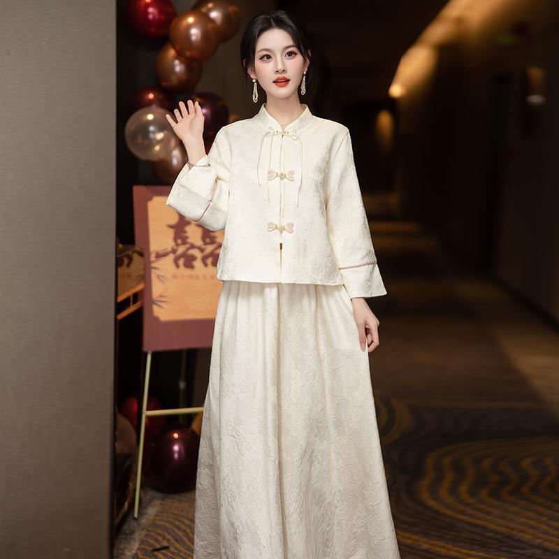 衣装 中華風 チャイナ風 結婚式 花嫁 披露宴 二次会 宴会 正装 普段使い 春夏 立ち襟 長袖 丈が長い お姫様のような形 淡い金色 ポリエステル 華やか 上品な
