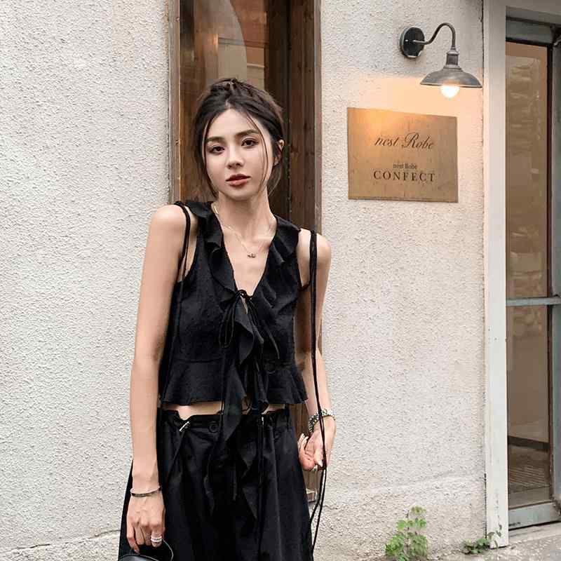 ブラウス レディース 春夏 ノースリーブ フリル Vネック ショート丈 高級感 透かしドット タイ リボン ポリエステル ブラック スリムフィット フレンチ デザイン