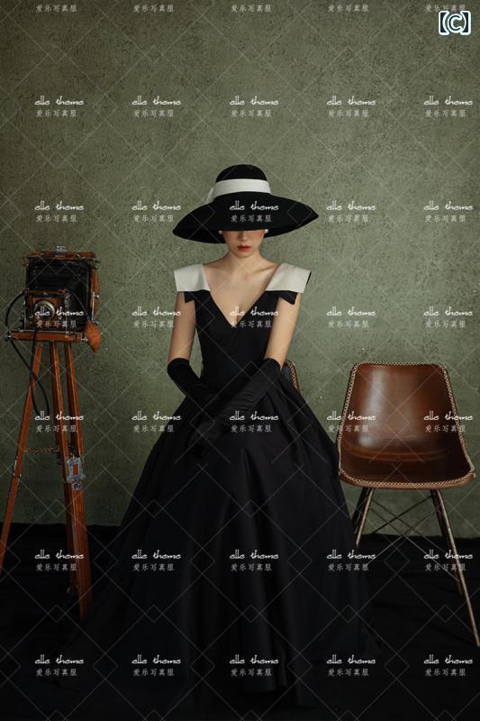 レトロ フランス共和国 人付き合い界者 黒いこと 一肩先 起毛 ミデ スコート 御召しもの 作業場 ウェデング 映画化 服